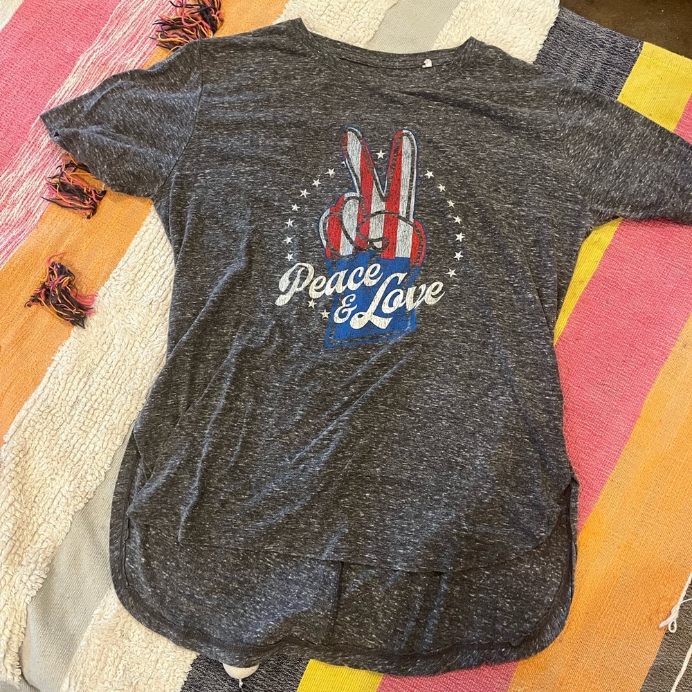 Star Spangled Peace and Love tee.  Cut for women.  Well made. Royce Brand sz XL